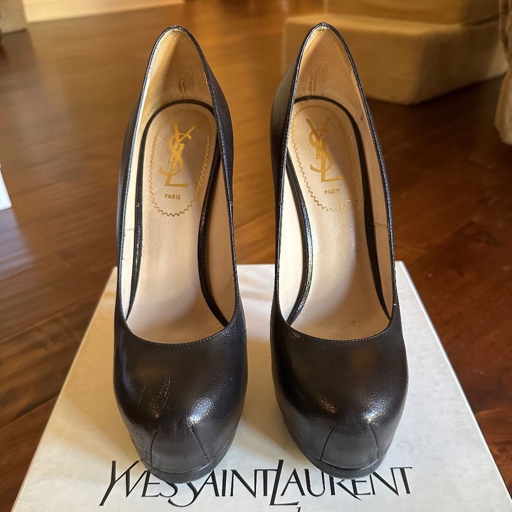 YSL pumps size 37